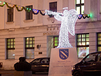 Anioł grający na trąbce (Rynek, Rybnik 2011)